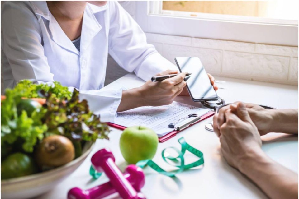 Do I Need a Nutritionist or Dietitian?